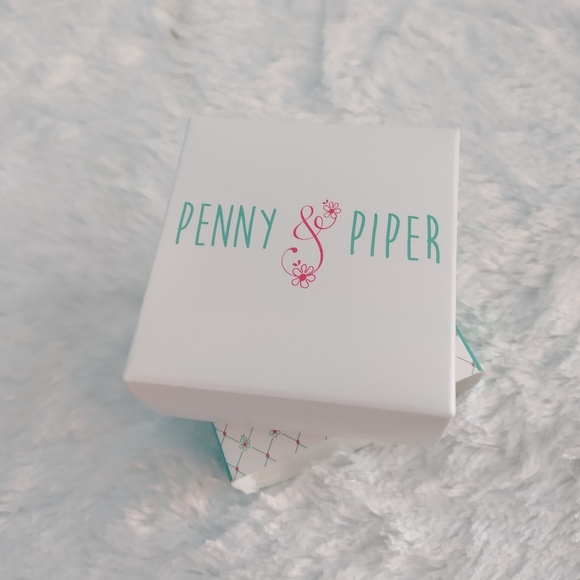 ⭐14k Gold Plated Hypoallergenic Mismatch Sterling Dachshund Dog Paw Print Studs - Picture 8 of 8